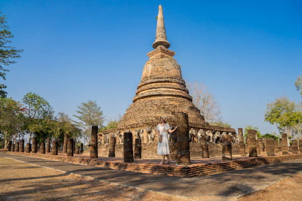 CHANG LOM TEMPLE
